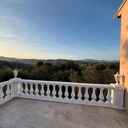 Maison Tropez Вилла Коголин